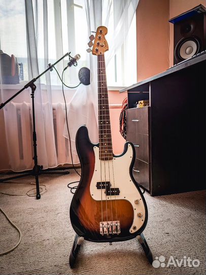 Fender precision bass mexican
