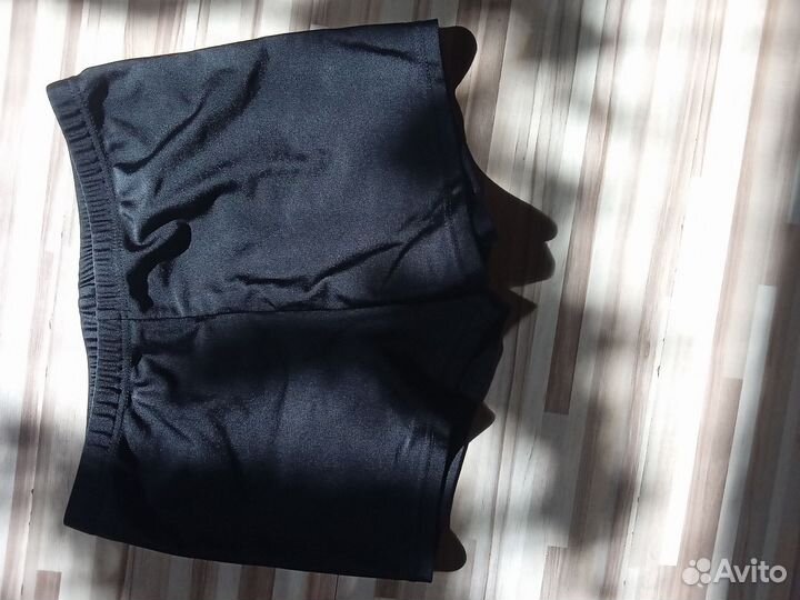 Шорты короткие