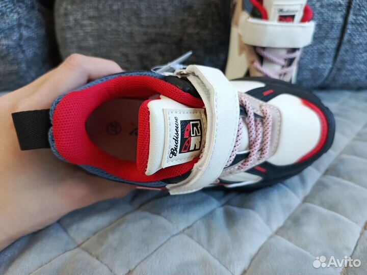 Кроссовки детские новые 27-32р