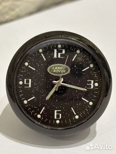 Часы в салон автомобиля Land Rover