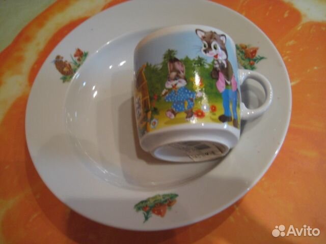 Подарок-новые наборы посуды разные