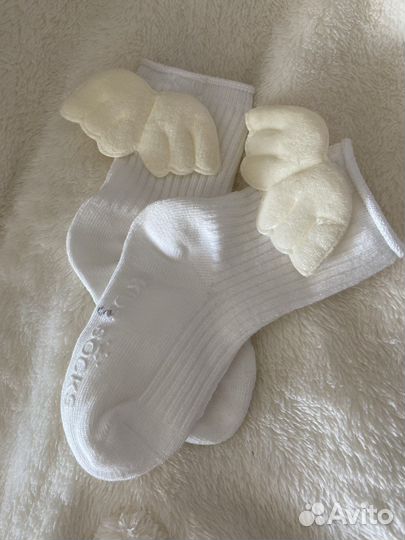 Носки с крыльями