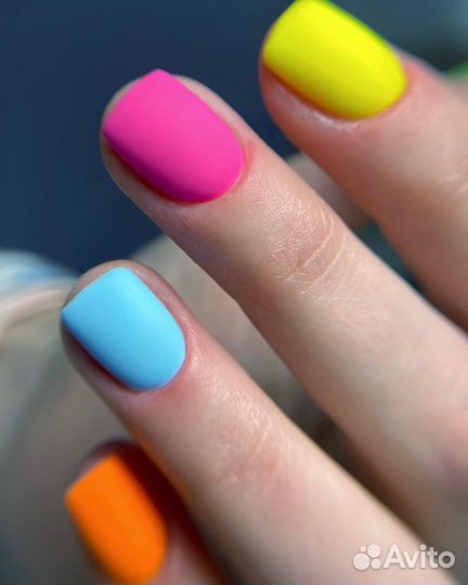 Маникюр, педикюр, наращивание и гель лак