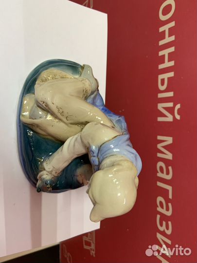 Фарфоровая фигурка Иван-царевич и Царевна лягушка