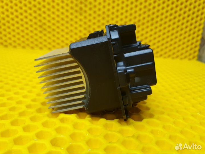 Резистор отопителя Ford Mustang VI N48H 2017