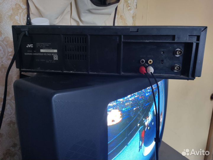 Видеомагнитофон JVC P 40A