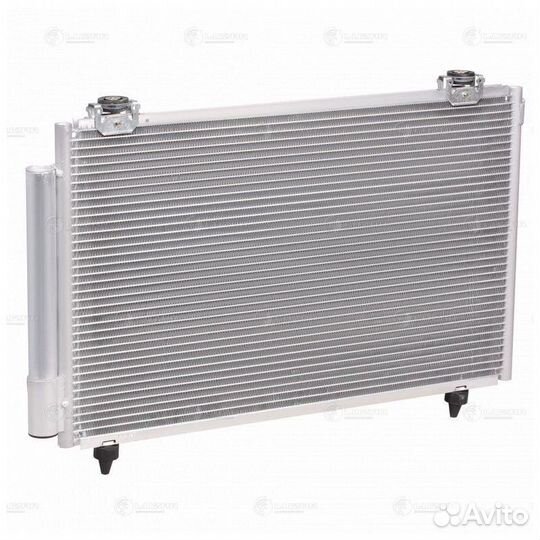 Радиатор кондиционера Тойота Авенсис