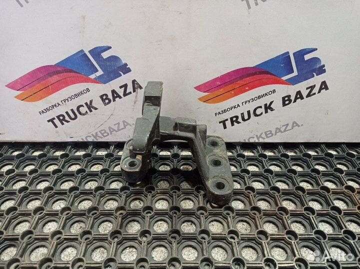 Кронштейн двигателя передний Daf XF105