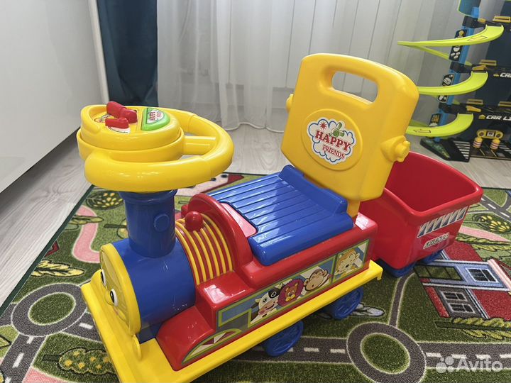Машинка-каталка паровозик