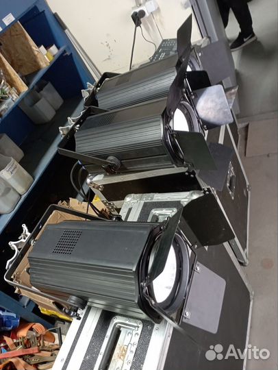 Прожектор театральный