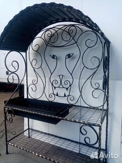 Кованые мангалы с крышей