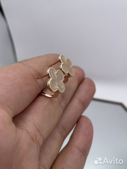 Золотые серьги 