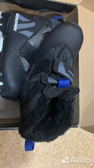 Детские лыжные ботинки
