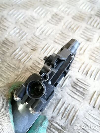 Моторчик стеклоподъемника задний левый Hyundai