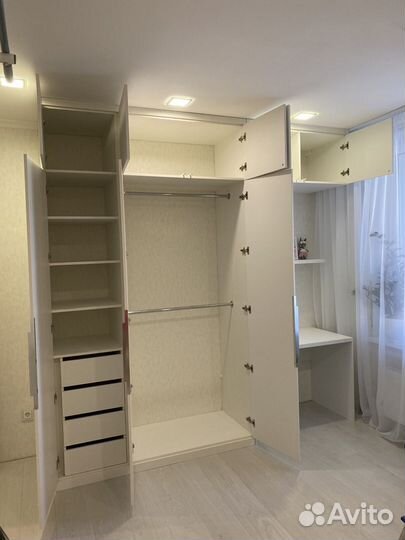 Шкаф распашной