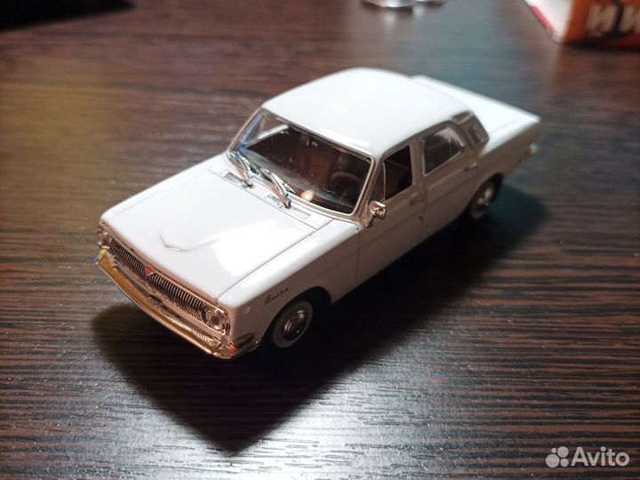 Модель автомобиля Газ-24 Волга