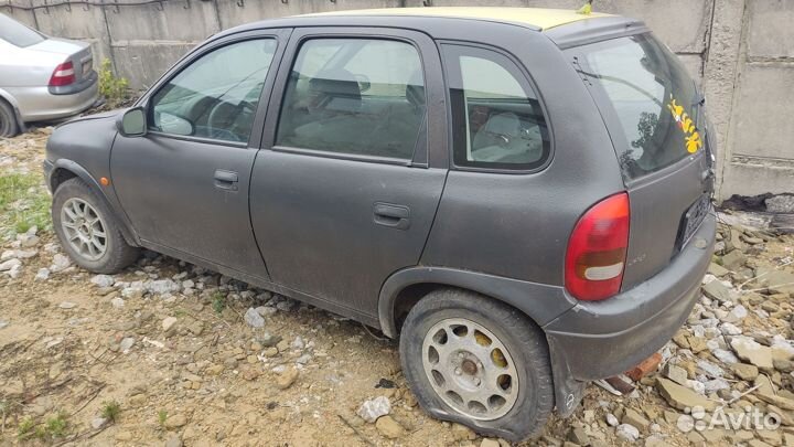 Бампер задний Opel Corsa (B)