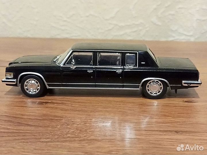 Модель ЗИЛ 4104 Лимузин СССР 1:43