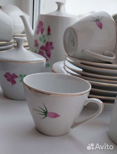 Болгария. Сервиз чайный 12 персон. Новый