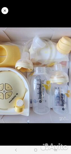 Молокоотсос Medela электрический