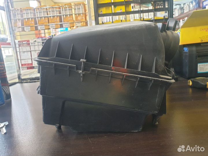 Корпус воздушного фильтра Mercedes A 645 090 00 01