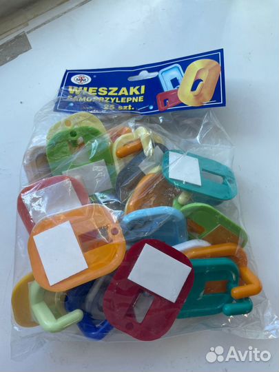 Крючки самоклеющиеся