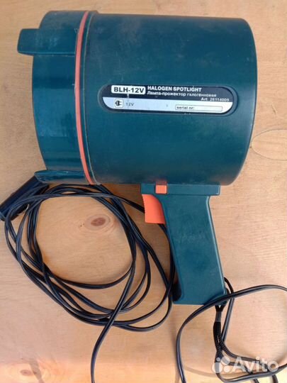 Автомобильный фароискатель