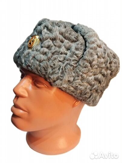 Шапка из каракуля с верхом темно-оливковым
