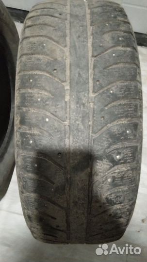 Bridgestone Ice Cruiser 7000 215/60 R16 95T