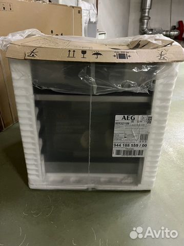 Электрический духовой шкаф AEG ber352110m