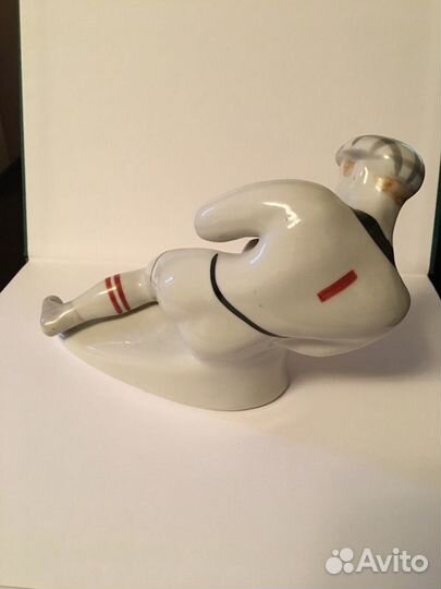 Фарфоровая статуэтка «Вратарь» В/С