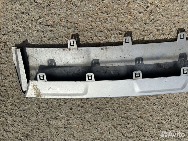 Накладка переднего бампера Лада Веста Кросс Vesta