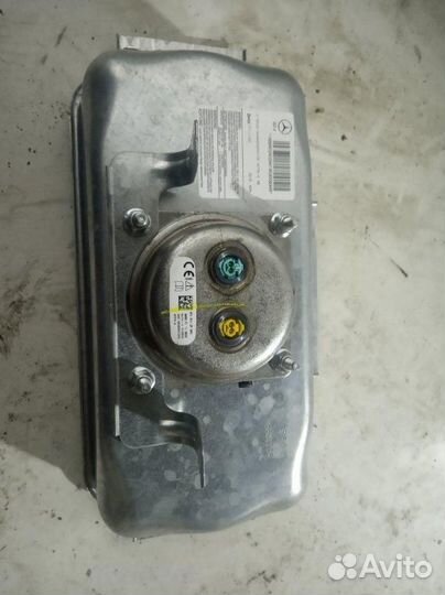 Подушка безопасности переднего пассажира