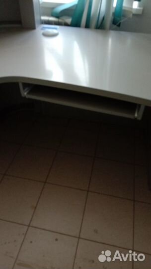 Компьютерный стол