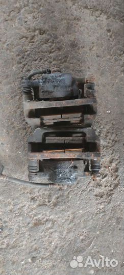 Суппорт тормозной передний Honda Accord 5 1993-98