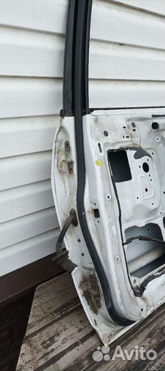 Двери mitsubishi chariot grandis