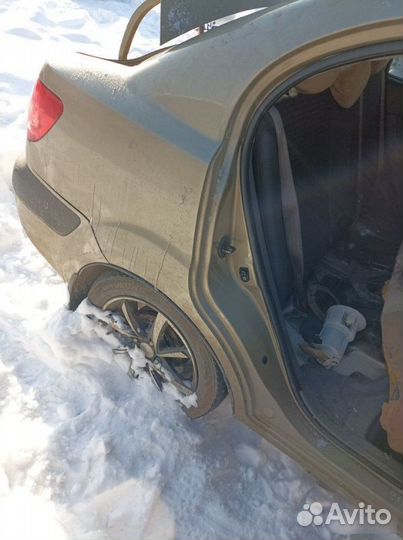 Крыло заднее правое Kia Rio 2 2007