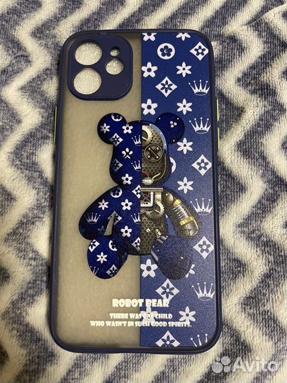 Чехлы на iPhone 8 и iPhone 12