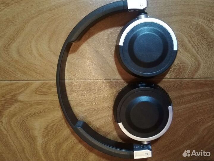 Беспроводные наушники Bluetooth