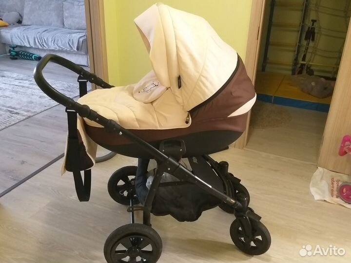 Продается детская коляска Tutis 2в 1