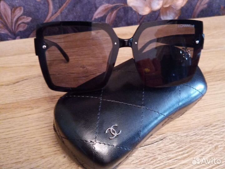 Солнцезащитные очки женские. Chanel