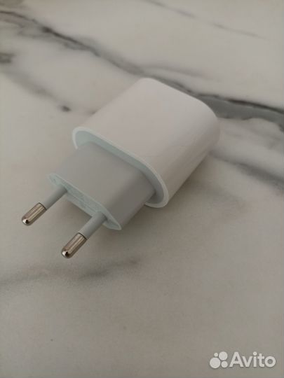 Блок зарядки Apple 20W