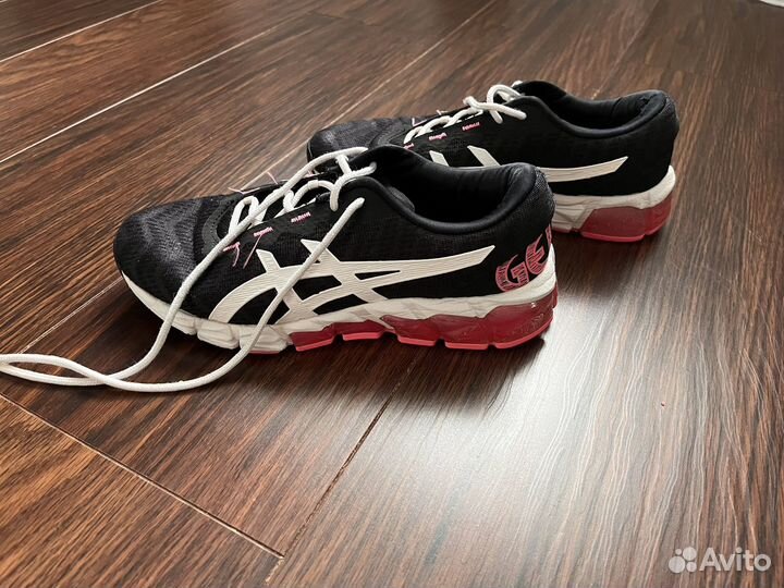 Кроссовки asics