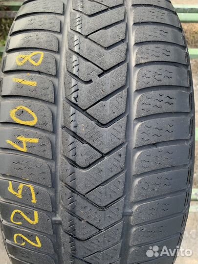 Pirelli Winter Sottozero 225/40 R18