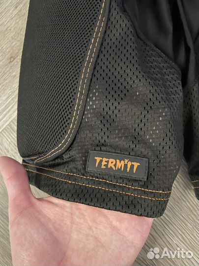 Защитные шорты для сноуборда и горных лыж детские