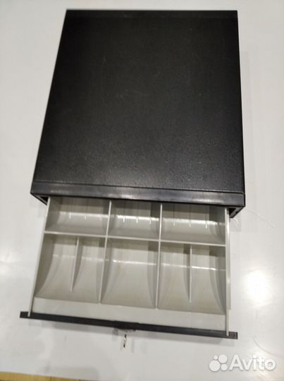 Ящик для денег