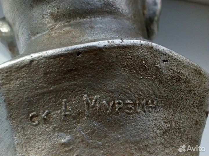 Бюст Ленина