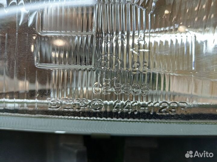 Фара перед правая Volkswagen transporter T4 90-03