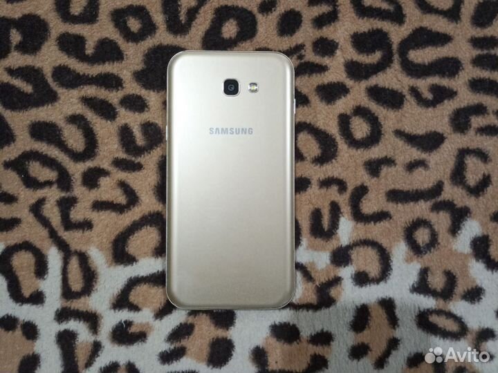 Samsung Galaxy A7 (2017) SM-A720F/DS, 3/32 ГБ