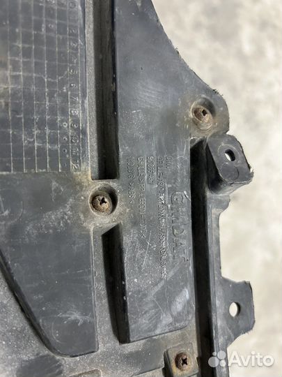 Решетка бампера правая Chevrolet Captiva C100